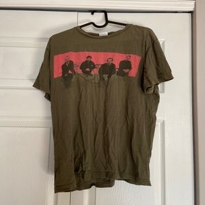 Coldplay band t-shirt